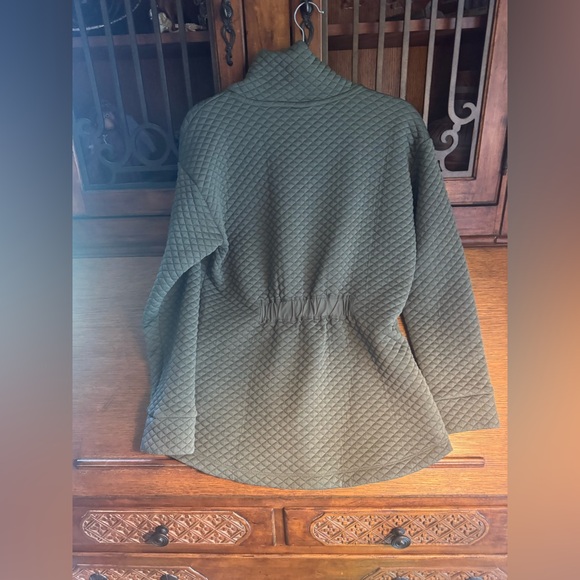 Quilted Tunic Pullover - Picture 4 of 4